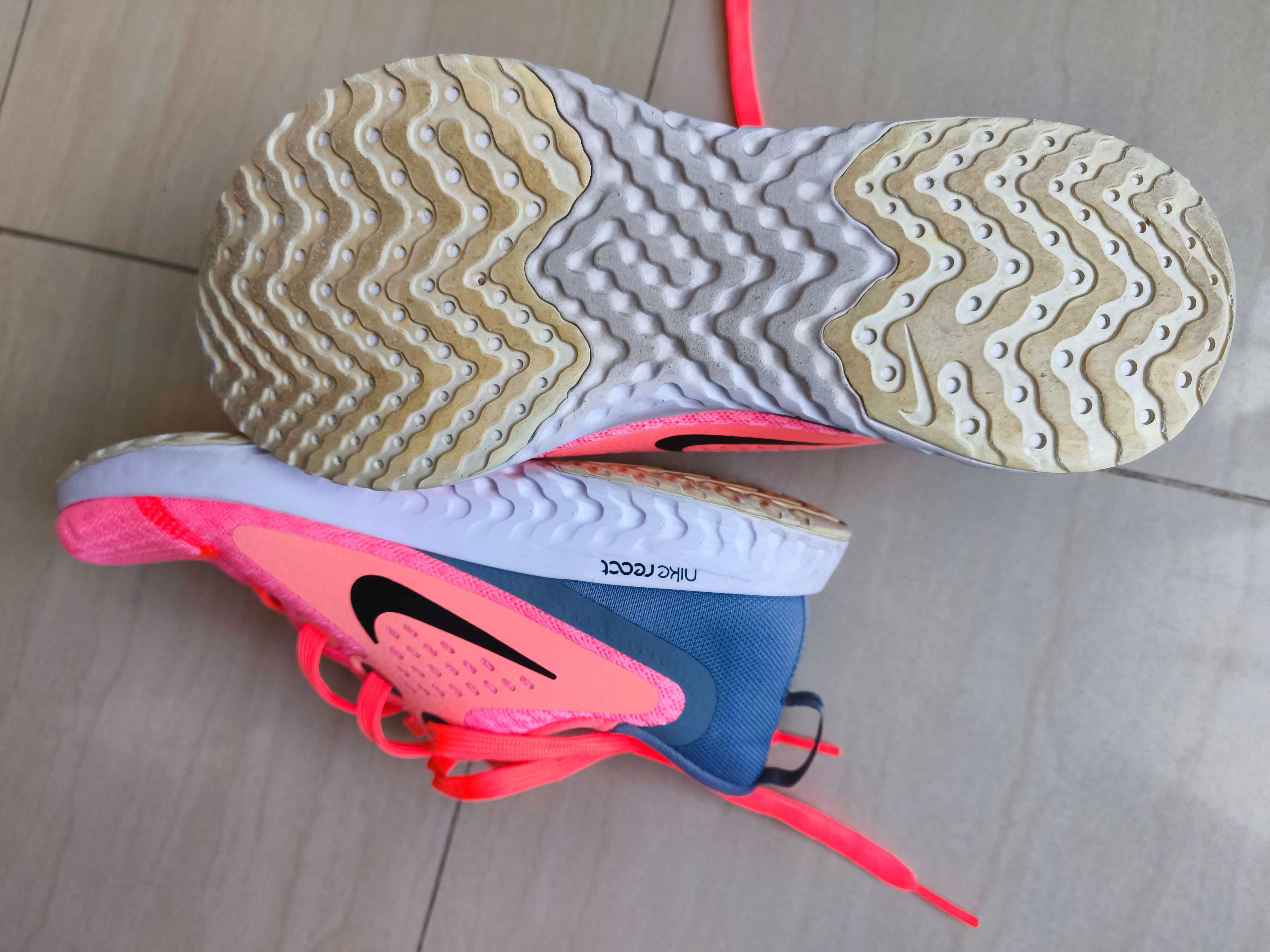 Nike Legend  REACT W