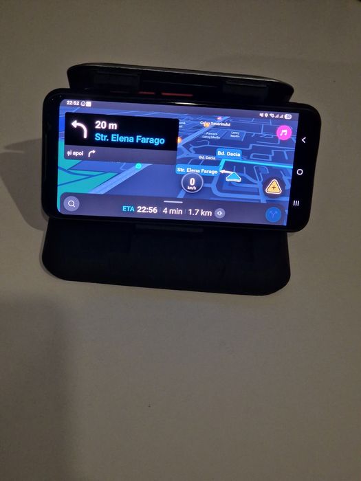 Suport auto pentru telefon nou