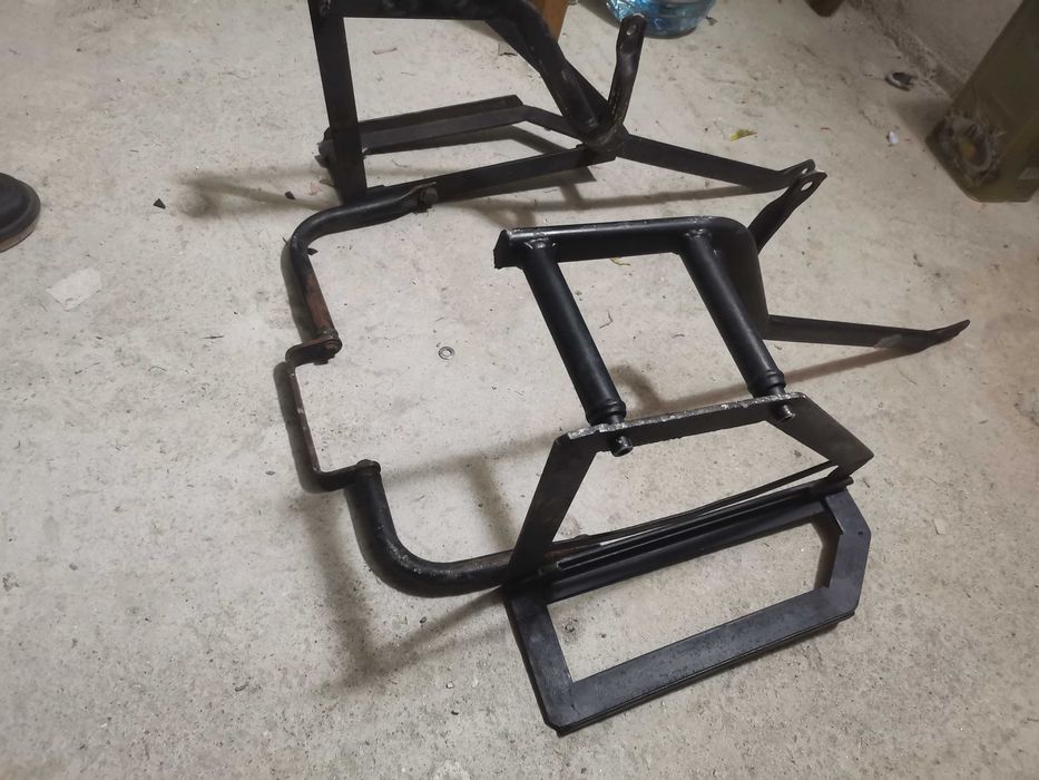 Багажник за странични куфари