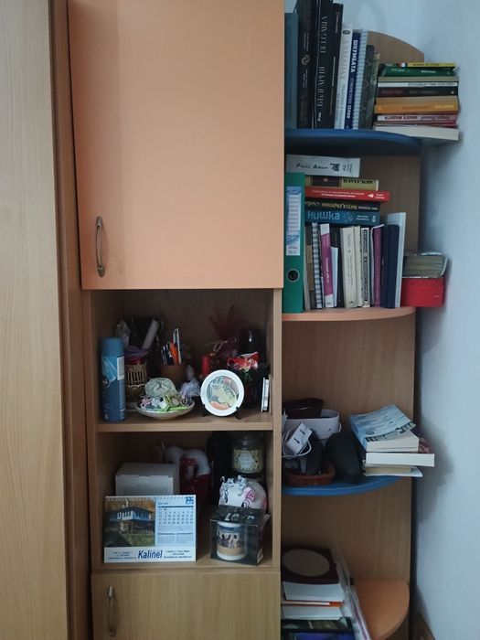 Секция, скрин, етажерка