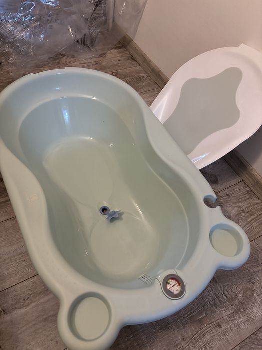 Cadita cu termometru si suport