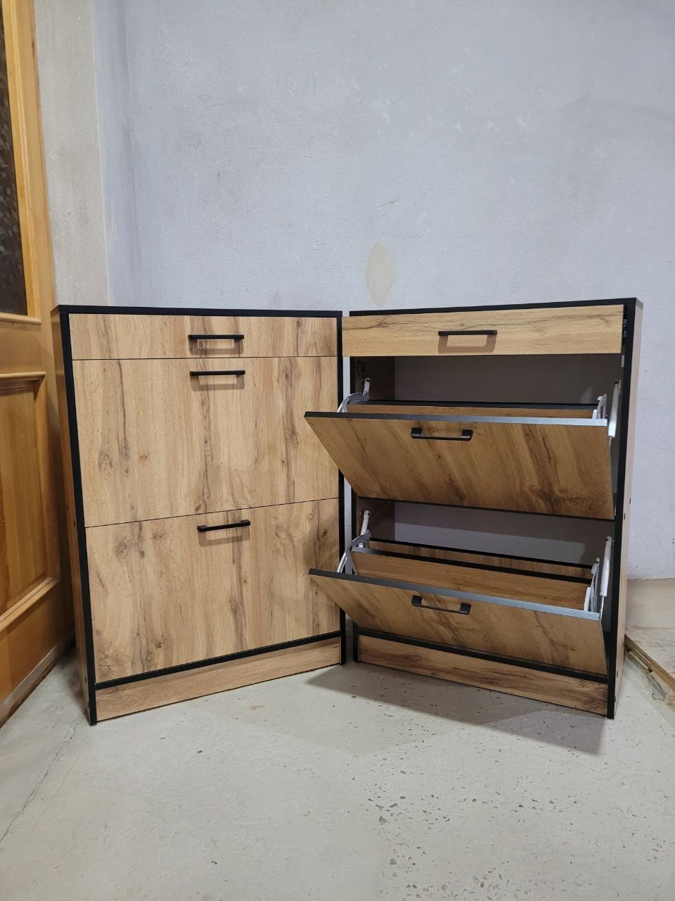 Оёк,кийимлар к,уйишга мулжалланган шкаф