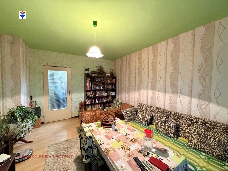 Продава се Тристаен апартамент в Русе, Възраждане - 77 кв.м за 1272 €/кв.м - Снимка #2