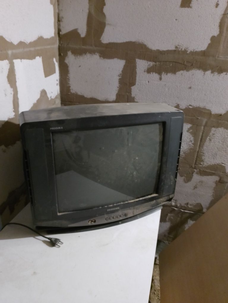 Телевизор старого образца