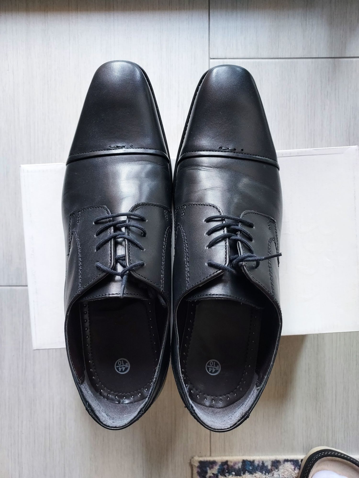Мъжки черни обувки 44 номер