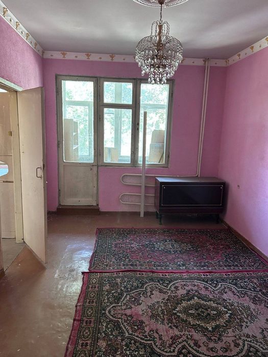 Продаётся 2/2/4 на мв.Феруза