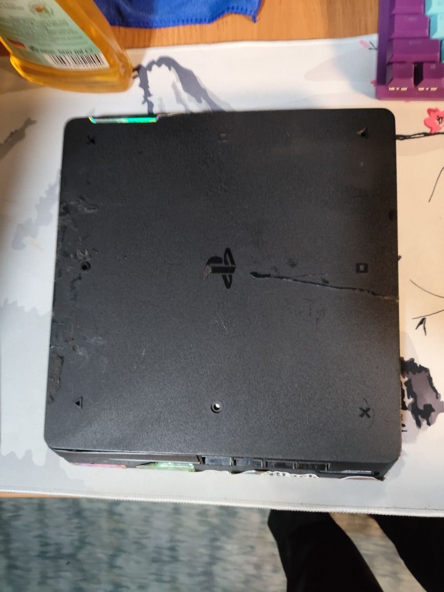 PS4 slim  1tb в хорошем качестве