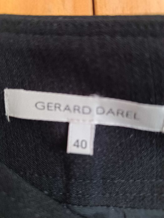 Черна пола с подплата