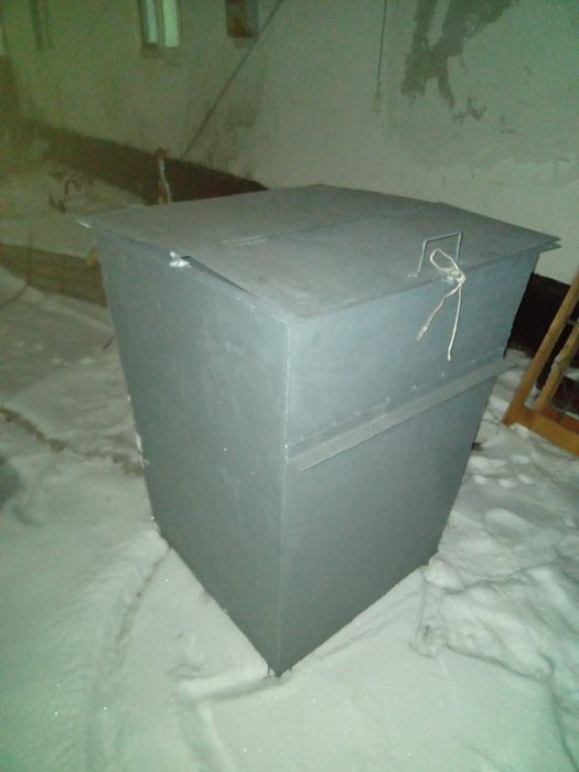 Мусорный контейнер