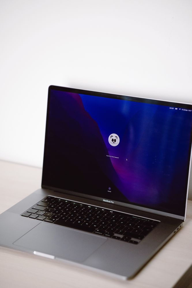 MacBook Pro 16” 2019 Touch Bar