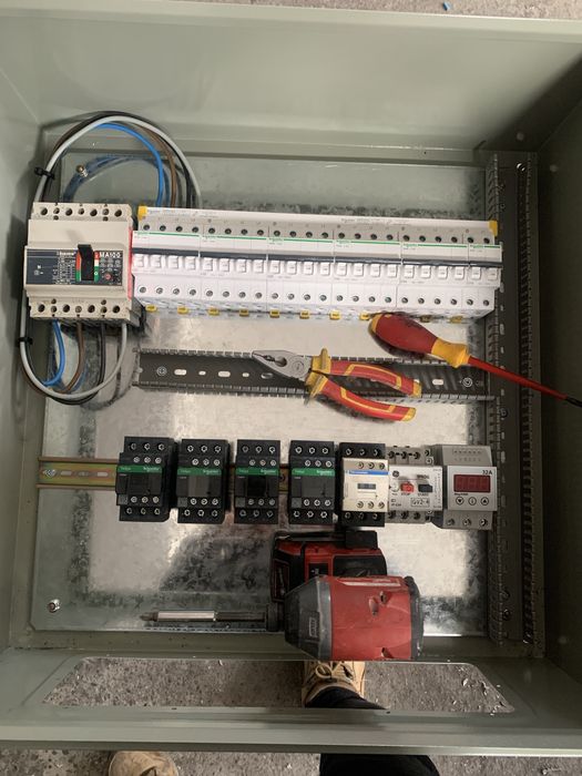 Reparatii scule profesionale electrice si masinării industriale