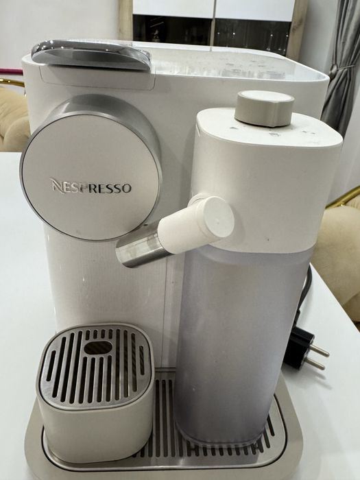 Nespresso granlattissima alb