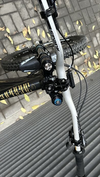 Commencal Supreme DH 27,5 M