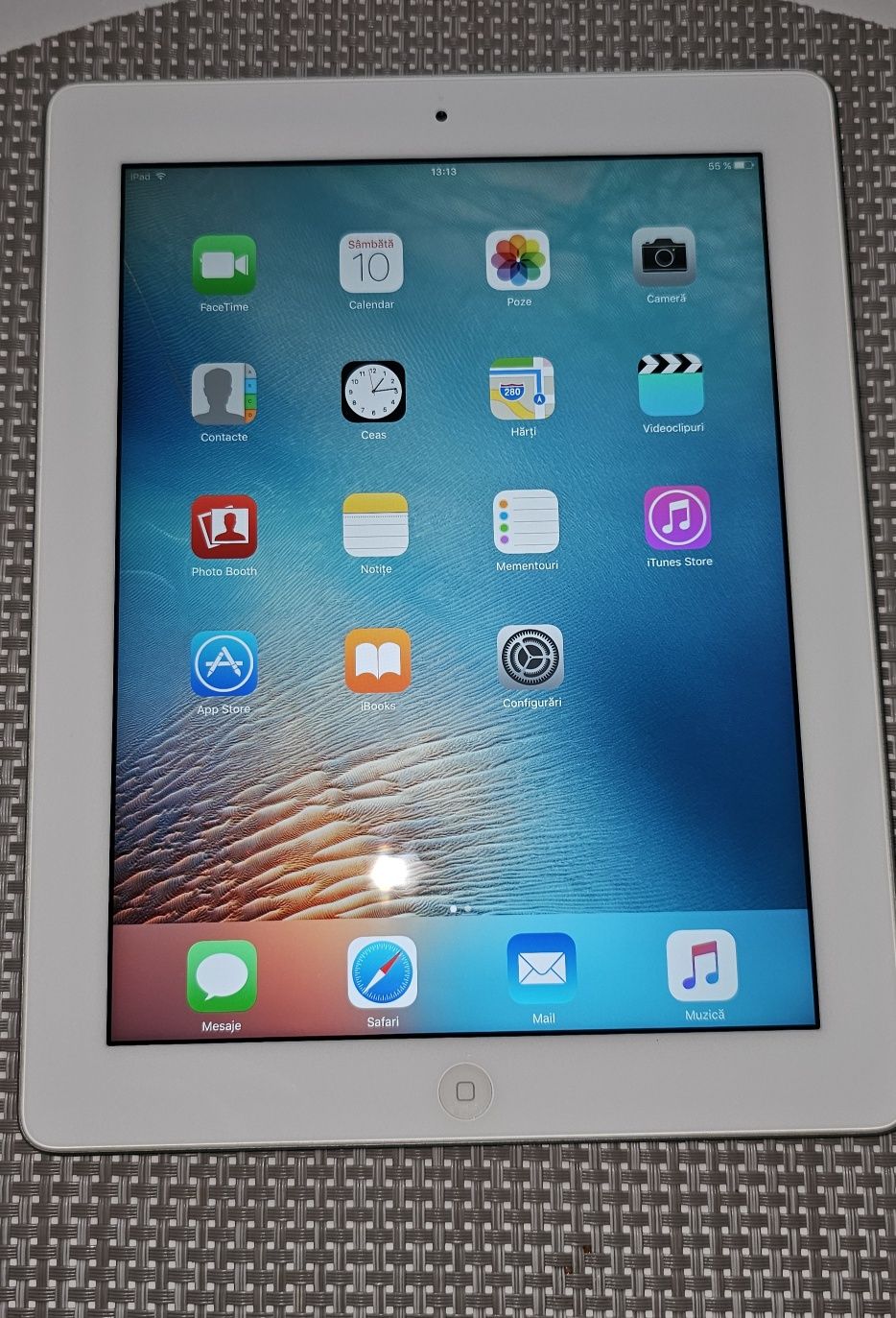 Apple iPad generatia a 3a, model A1416, 16GB + husa