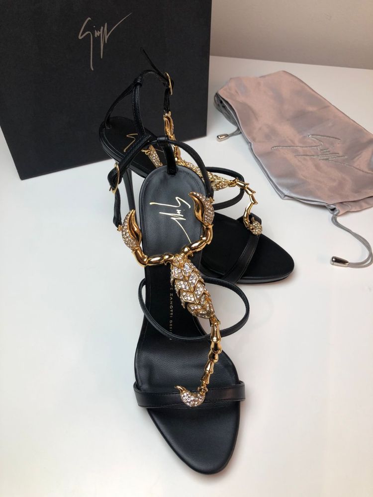 Sandale Giuseppe Zanotti