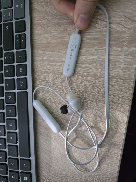 Vand casti bluetooth Sony WI-C200