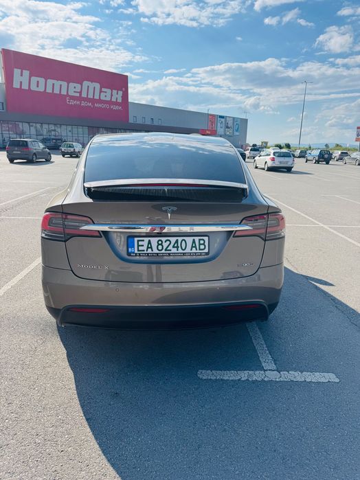 Tesla model 3 под наем