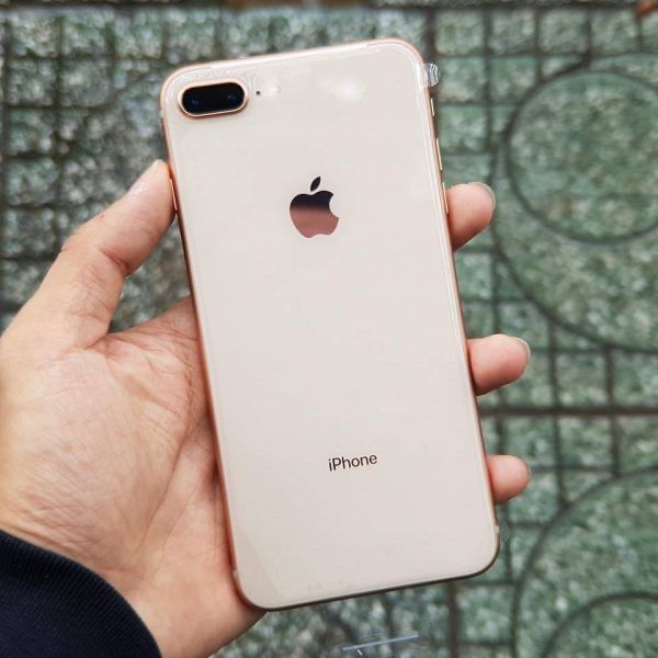 Iphone 8+ 64 gold LLA 87% emkost holat chotki karobka dak bor