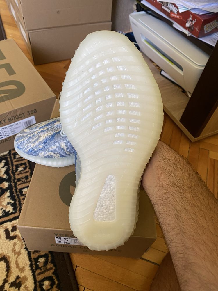 Yeezy 350V2 Mx Frost marimea 37, 38, 38 2/3, 39