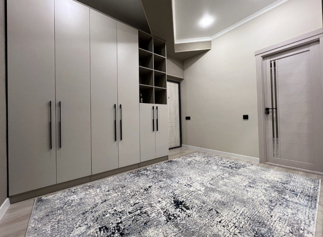 Yunusobod 9 kv Novostroyka Full paket mebel texnika qoladi