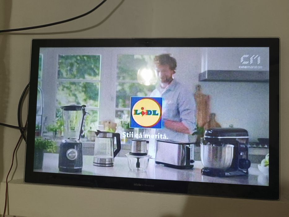 Vând Tv Sylvia Schneider