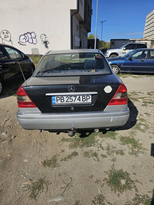 Mercedes Benz C180