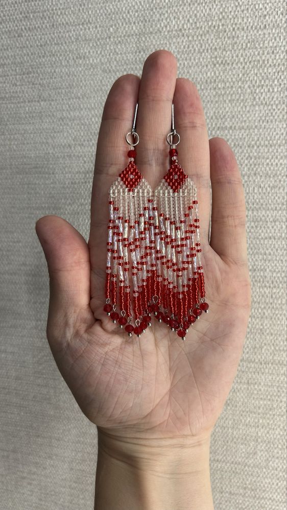 Серьги длинные красные