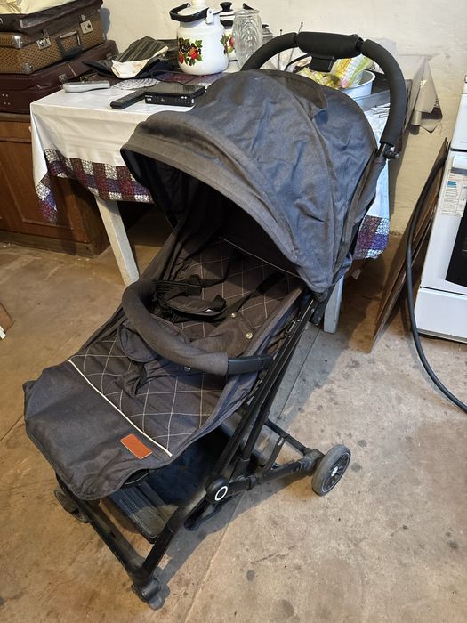 Детская коляска прогулочная