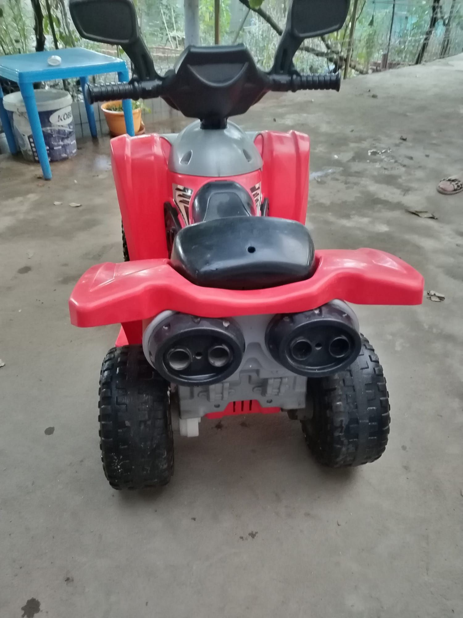 Vând atv copii cu baterie reîncărcabila!