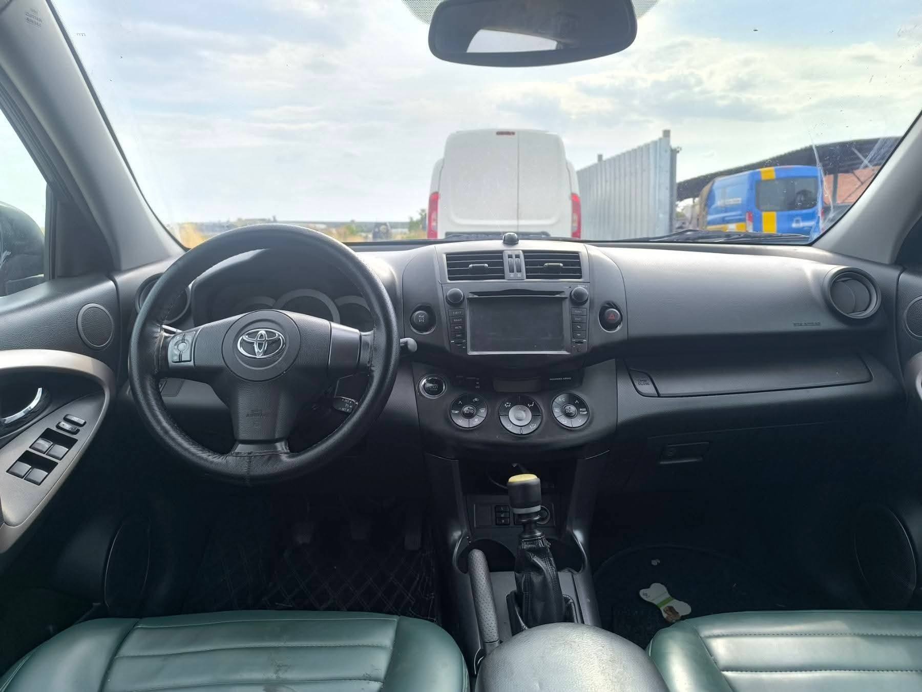 Toyota rav4 lll 2.2 diesel 177kc 2010