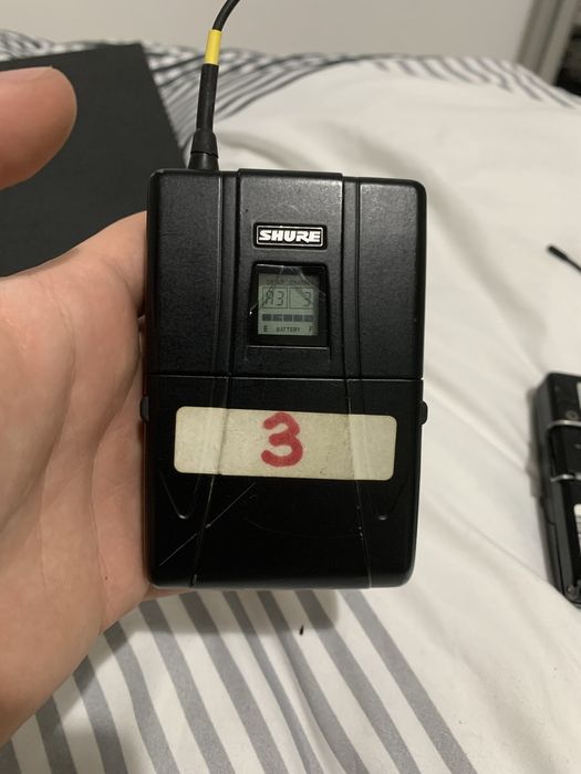 Vând receiver wireless Shure UHF cu 2 canale
