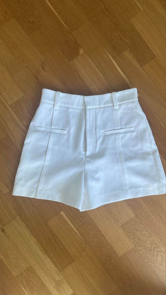 Zara Къс панталон с висока талия, М