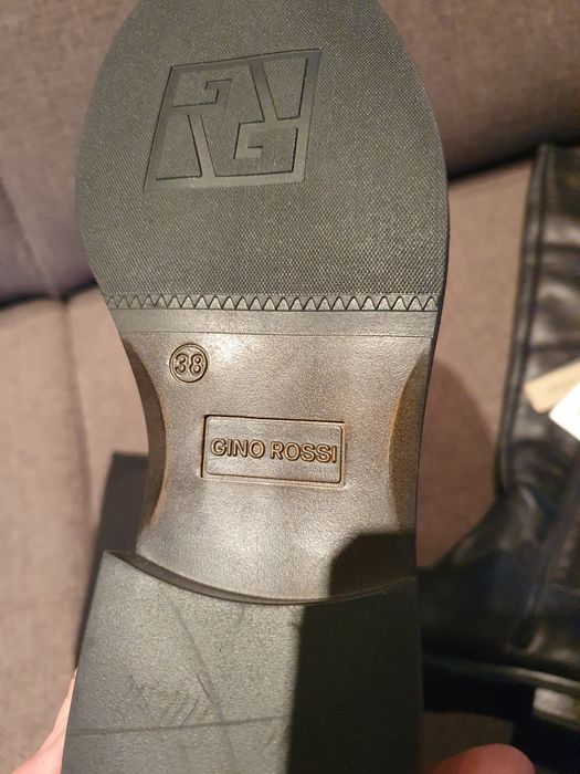 Vand cizme piele dama noi lungi Gino Rossi nr 38
