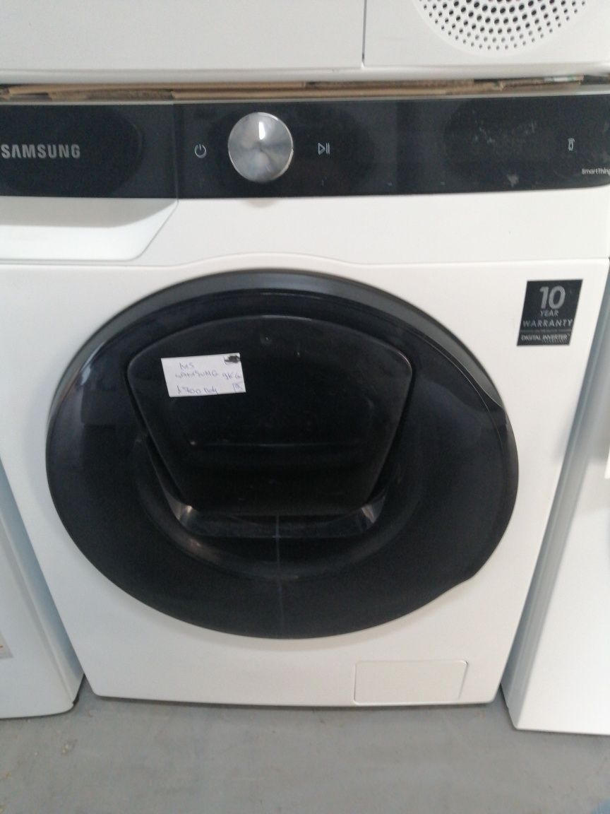 Mașina de spălat haine(SAMSUNG)