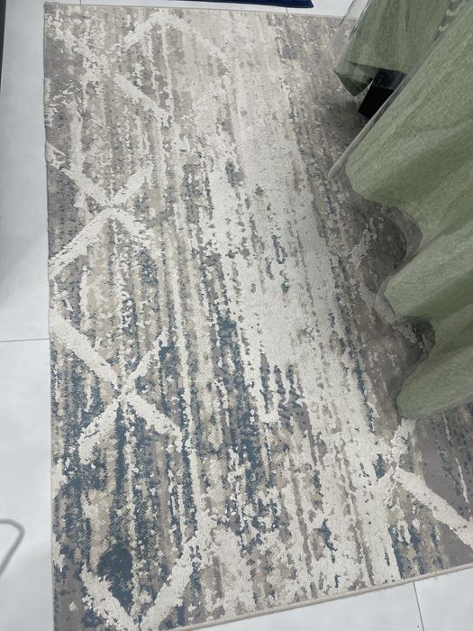 Ковер продам в идеальном состояниц