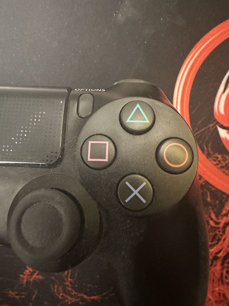 Продавам джойстик за playstation 4