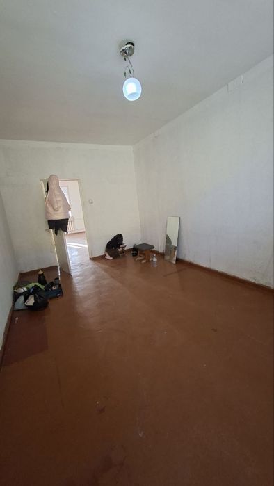 Продается 3 комнатная квартира на Юнусабаде 7 квартал 3 этаж