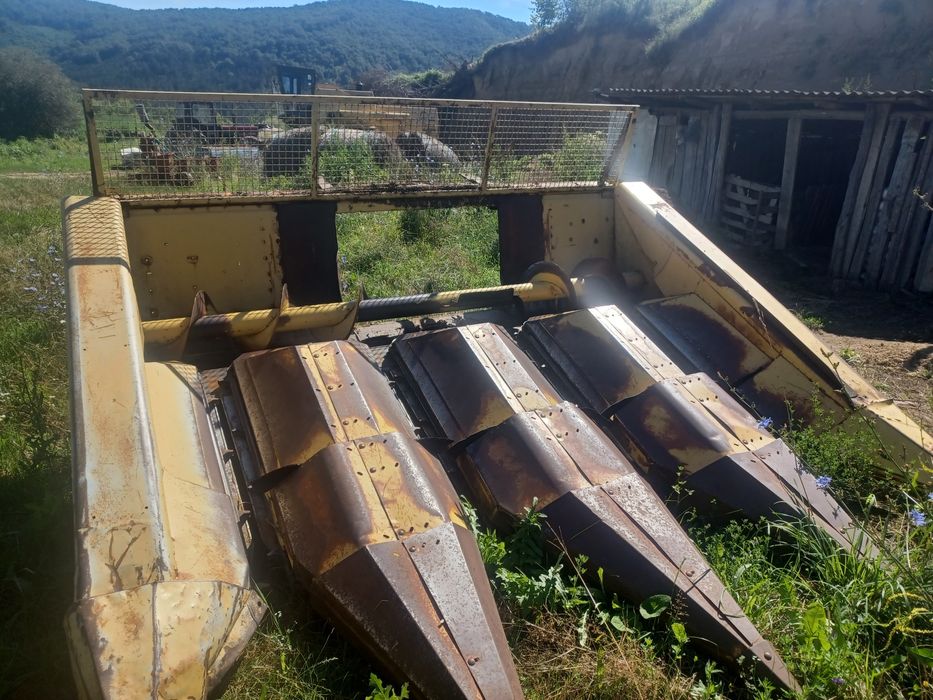 Vând/Schimb masa porumb 4 randuri