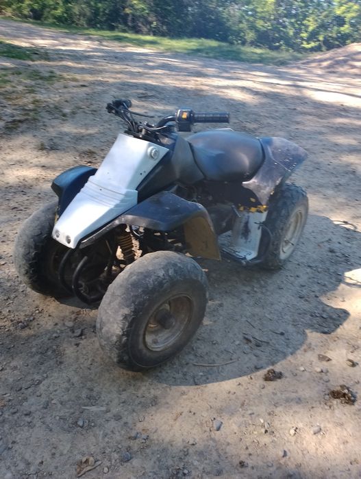 Vând ATV 100 CC  mai multe detalii in privat sau la Nr