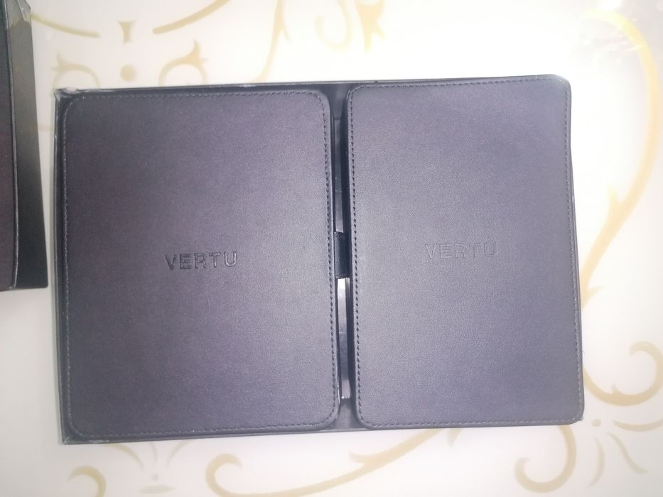 Vertu signature RM-266V нархини келишамиз