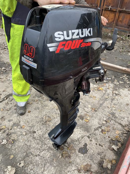 Motor barca  suzuki 9,9 cp