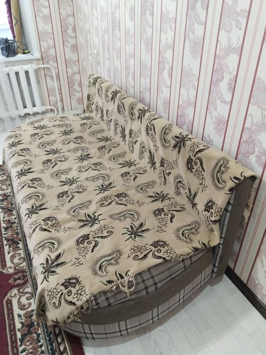 Дивандар сатылады.