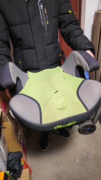 Детски столчета за кола 0-13 кг и 9-36 кг.