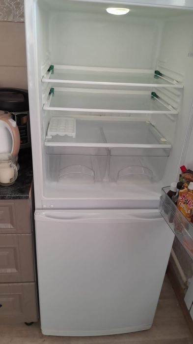 Продам холодильник