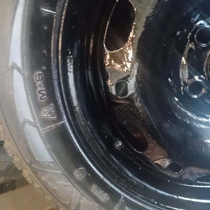 Cauciucuri cu genti de tabla