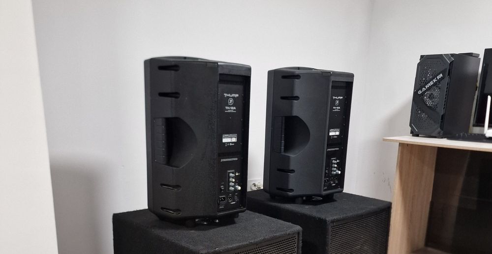 Boxe mackie active (400w bucata) Impecabile