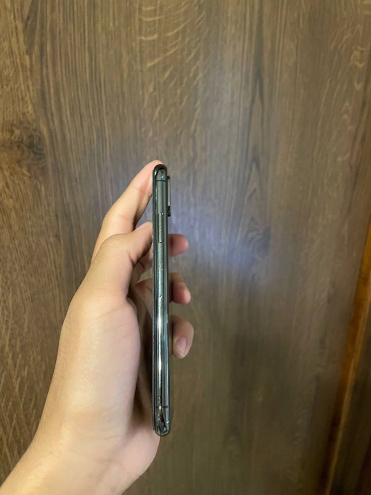 Iphone xs      .