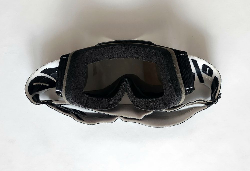 Ochelari de protectie 100% Strata 2 Black lentilă oglindă argintie