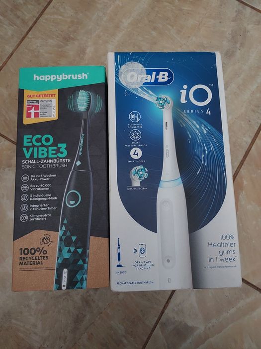 Periuta Electrica Oral-B iQ 4 și Eco Vibe3