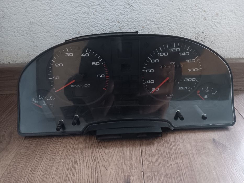 Километражно табло за Ауди 80